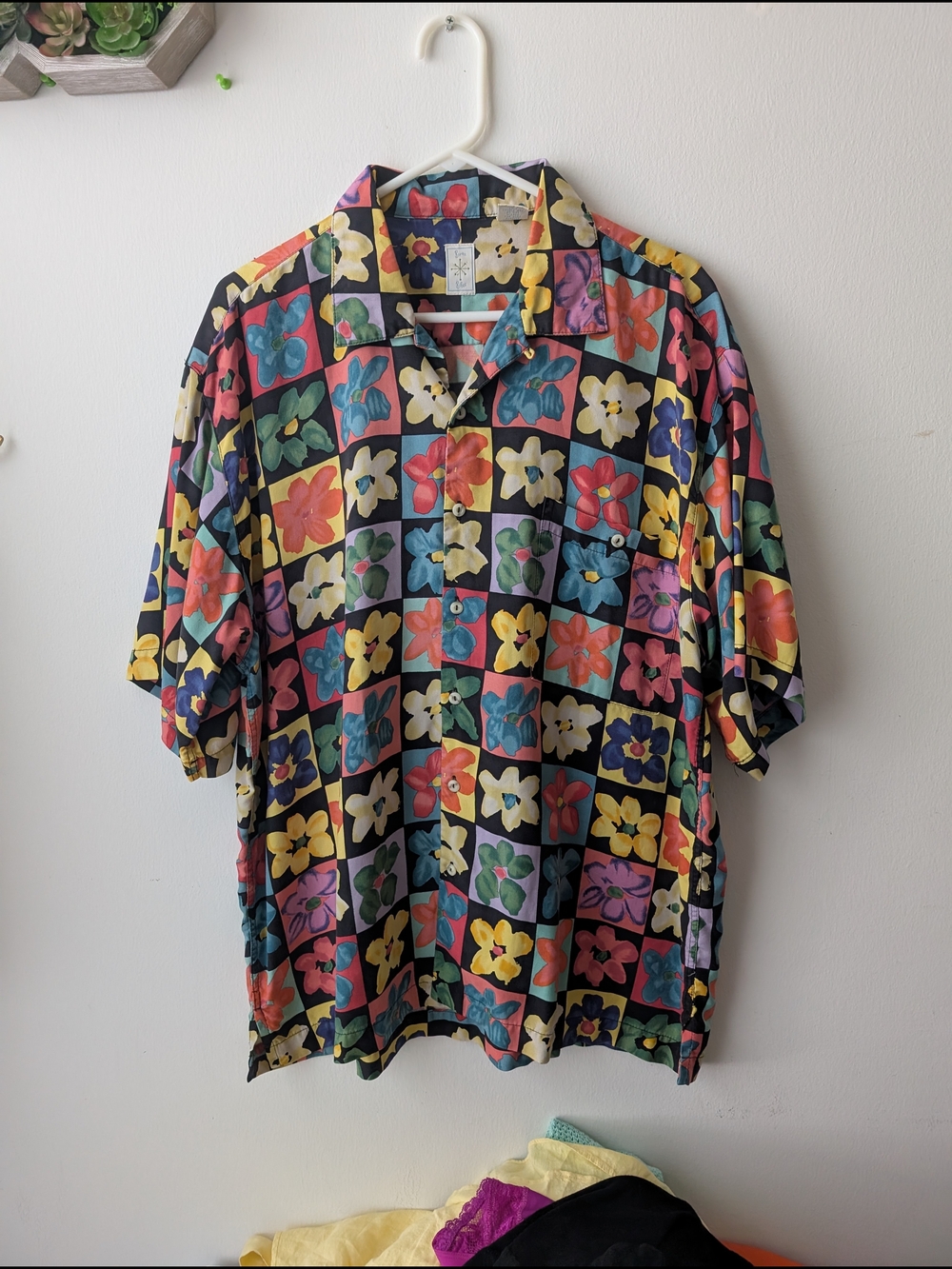 Burma Bibas 100% Silk Men's Short Sleeve Hawaiian Shirt